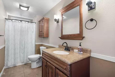 Bath - 20466 Mainline Rd, Bend, OR 97702 photo 1 of 3