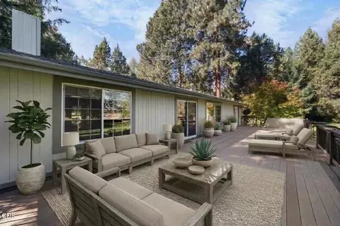 Exterior - 20466 Mainline Rd, Bend, OR 97702 photo 7 of 12