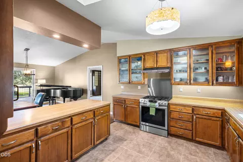 Kitchen - 20466 Mainline Rd, Bend, OR 97702 photo 2 of 2