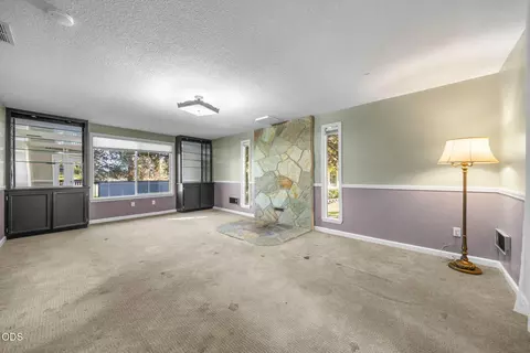 Living - 20466 Mainline Rd, Bend, OR 97702 photo 3 of 5