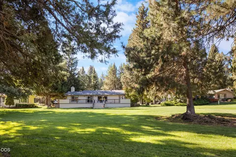 Exterior - 20466 Mainline Rd, Bend, OR 97702 photo 2 of 12