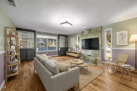 Living - 20466 Mainline Rd, Bend, OR 97702 photo 4 of 5
