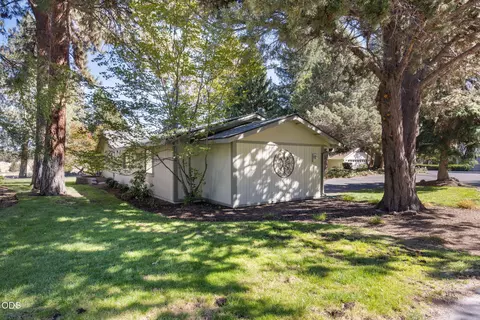 Exterior - 20466 Mainline Rd, Bend, OR 97702 photo 11 of 12