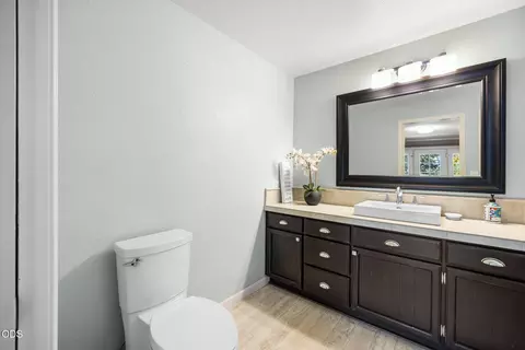 Bath - 20466 Mainline Rd, Bend, OR 97702 photo 2 of 3
