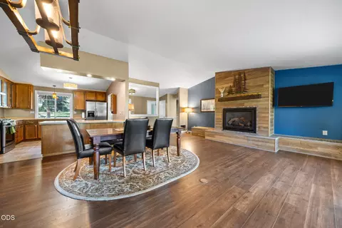 Dining - 20466 Mainline Rd, Bend, OR 97702 photo 3 of 3