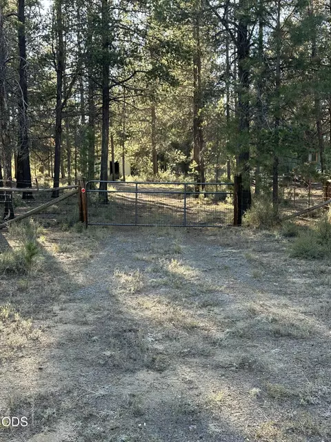 52886 Wayside Loop, La Pine, OR 97739