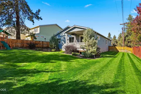 Exterior - 19995 Badger Rd, Bend, OR 97702 photo 9 of 12
