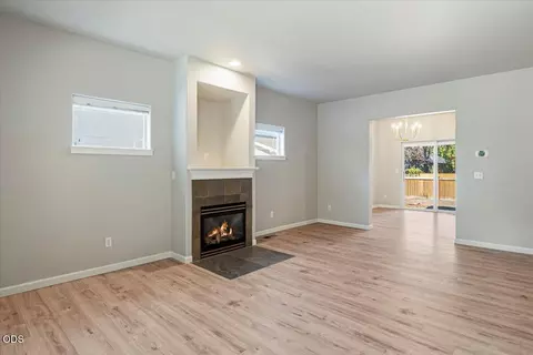 Living - 21328 Oakview Dr, Bend, OR 97701 photo 1 of 5