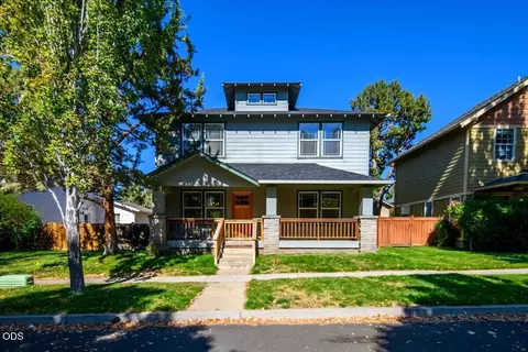 21328 Oakview Dr, Bend, OR 97701