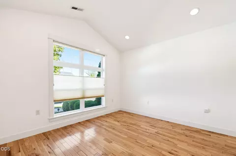 Other - 421 Stone Pointe Dr, Central Point, OR 97502 photo 6 of 13