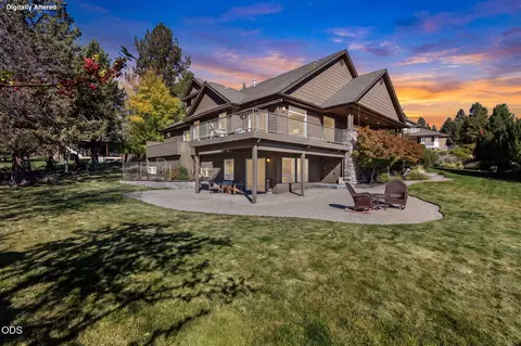 1154 NW Redfield Cir, Bend, OR 97703