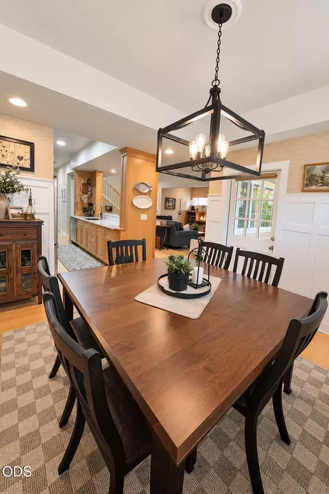 Dining - 1892 NE Maker Way, Bend, OR 97701 photo 3 of 3