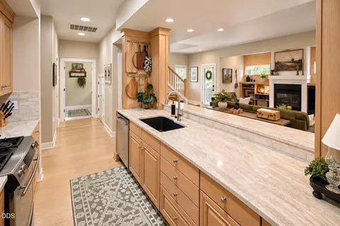 Kitchen - 1892 NE Maker Way, Bend, OR 97701 photo 2 of 3