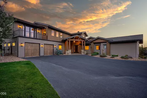 4655 SW Loma Linda Dr, Redmond, OR 97756