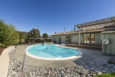 734 NW Midland Ave, Grants Pass, OR 97526