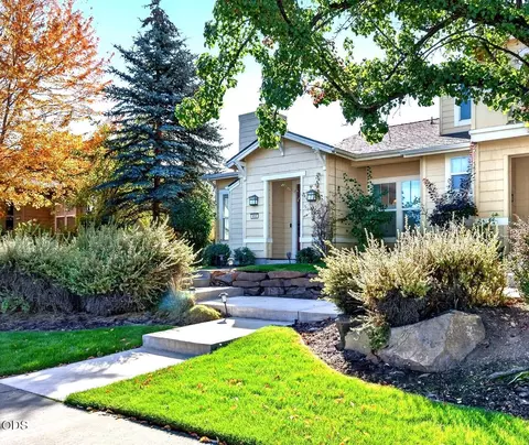 612 SW Hill St, Bend, OR 97702