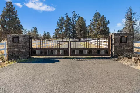 4710 NE Smith Rock Way, Terrebonne, OR 97760