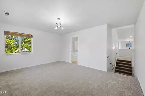 Bedroom - 61729 Daly Estates Dr, Bend, OR 97702 photo 10 of 10