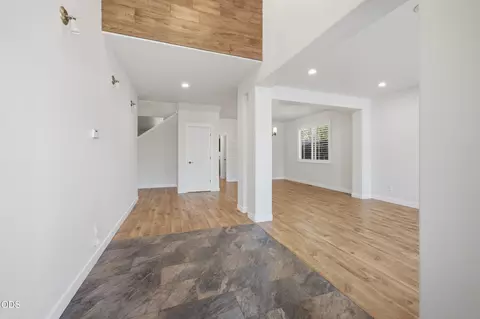 Entry Way - 61729 Daly Estates Dr, Bend, OR 97702 photo 1 of 9