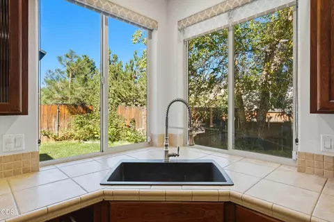 Kitchen - 61729 Daly Estates Dr, Bend, OR 97702 photo 7 of 7
