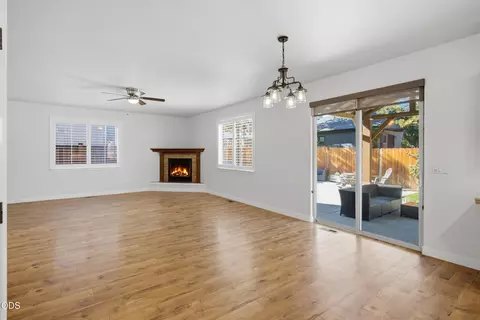 Living - 61729 Daly Estates Dr, Bend, OR 97702 photo 6 of 6