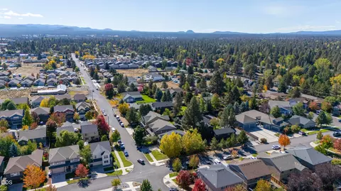 View/Area - 61729 Daly Estates Dr, Bend, OR 97702 photo 3 of 4