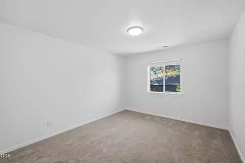 Bedroom - 61729 Daly Estates Dr, Bend, OR 97702 photo 1 of 10