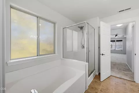 Bath - 61729 Daly Estates Dr, Bend, OR 97702 photo 5 of 5