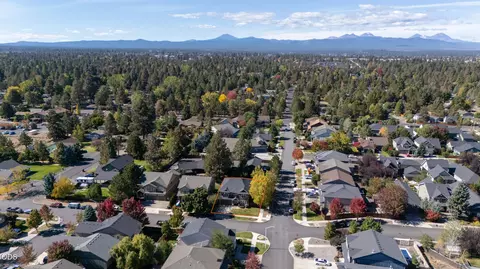 View/Area - 61729 Daly Estates Dr, Bend, OR 97702 photo 2 of 4