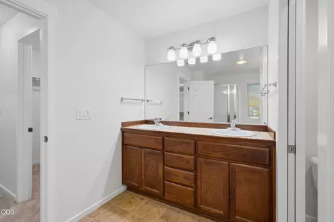 Bath - 61729 Daly Estates Dr, Bend, OR 97702 photo 4 of 5