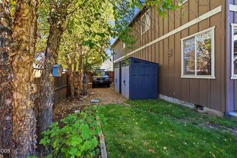Exterior - 61729 Daly Estates Dr, Bend, OR 97702 photo 4 of 4