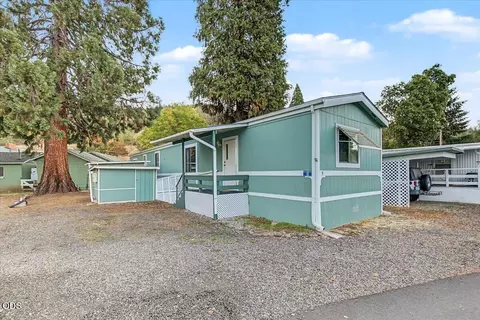 7 Brophy Way UNIT 5, Shady Cove, OR 97539