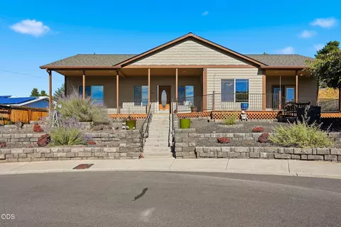 2451 NE Bobbi Pl, Prineville, OR 97754