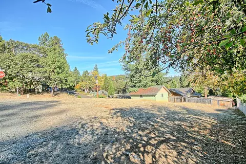 applegate street, Jacksonville, OR 97530