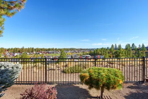 Exterior - 2971 NW Celilo Ln, Bend, OR 97703 photo 5 of 14