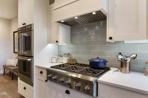 Kitchen - 2971 NW Celilo Ln, Bend, OR 97703 photo 5 of 8