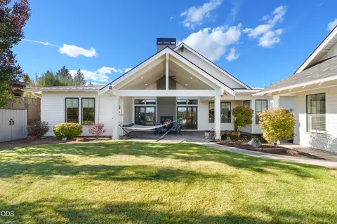 Exterior - 2971 NW Celilo Ln, Bend, OR 97703 photo 11 of 14