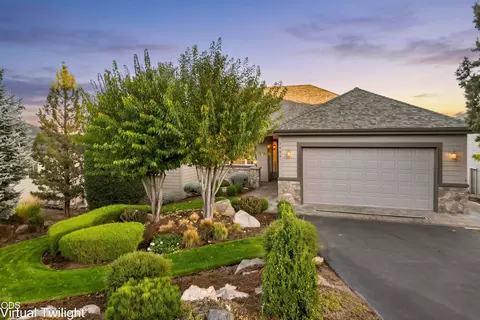 1056 Niagara Falls Dr, Redmond, OR 97756