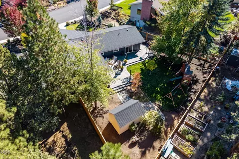 Exterior - 1705 NE Shepard Rd, Bend, OR 97701 photo 17 of 18