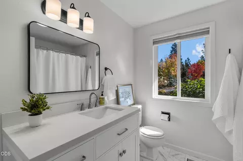 Bath - 1705 NE Shepard Rd, Bend, OR 97701 photo 1 of 4