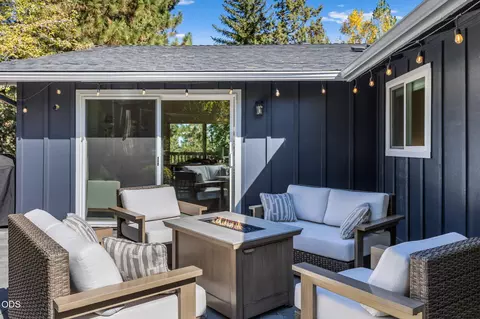 Exterior - 1705 NE Shepard Rd, Bend, OR 97701 photo 16 of 18