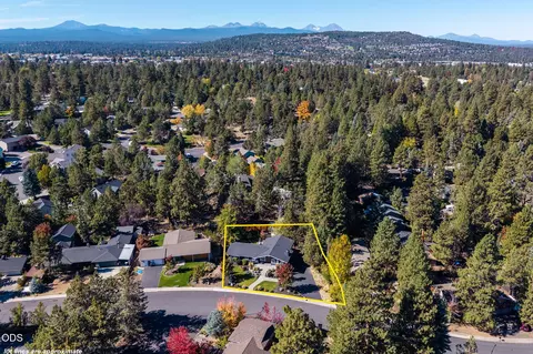 View/Area - 1705 NE Shepard Rd, Bend, OR 97701 photo 3 of 6