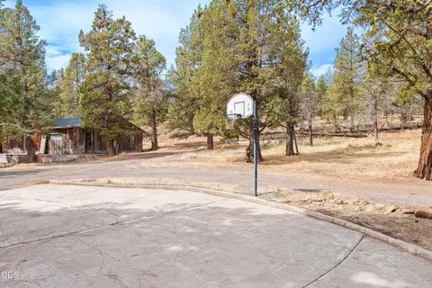 Exterior - 67439 Highway 20, Bend, OR 97703 photo 7 of 9