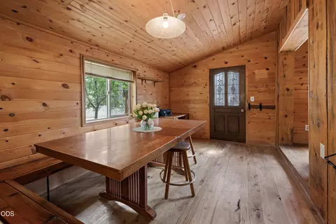 Dining - 67439 Highway 20, Bend, OR 97703 photo 1 of 2