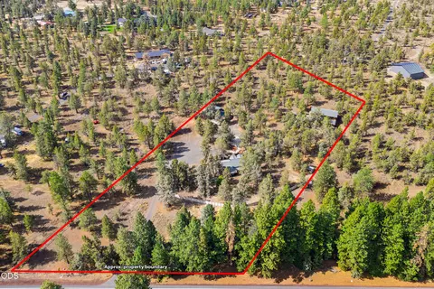View/Area - 67439 Highway 20, Bend, OR 97703 photo 3 of 3