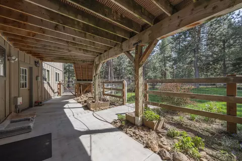 Exterior - 14590 Mountain View Loop, Sisters, OR 97759 photo 5 of 14