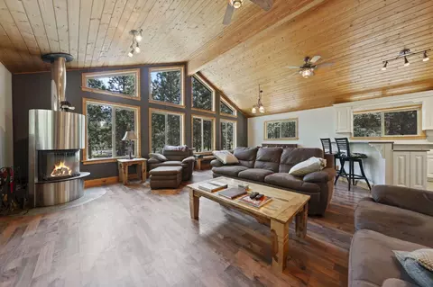 Living - 14590 Mountain View Loop, Sisters, OR 97759 photo 1 of 6