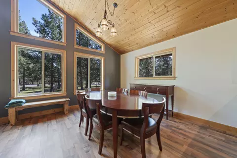 Dining - 14590 Mountain View Loop, Sisters, OR 97759 photo 2 of 3