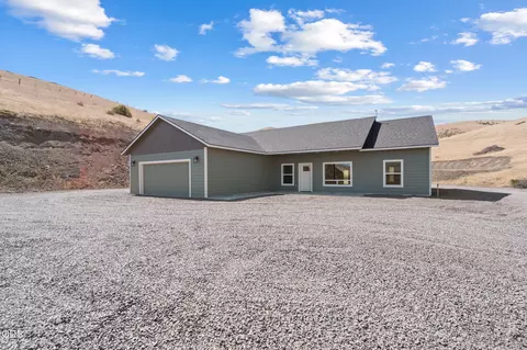 Exterior - 45070 Mckay Creek Rd, Pendleton, OR 97801 photo 5 of 7