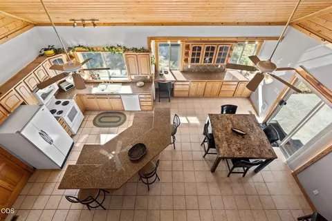 Kitchen - 17171 Spring River Rd, Bend, OR 97707 photo 6 of 6